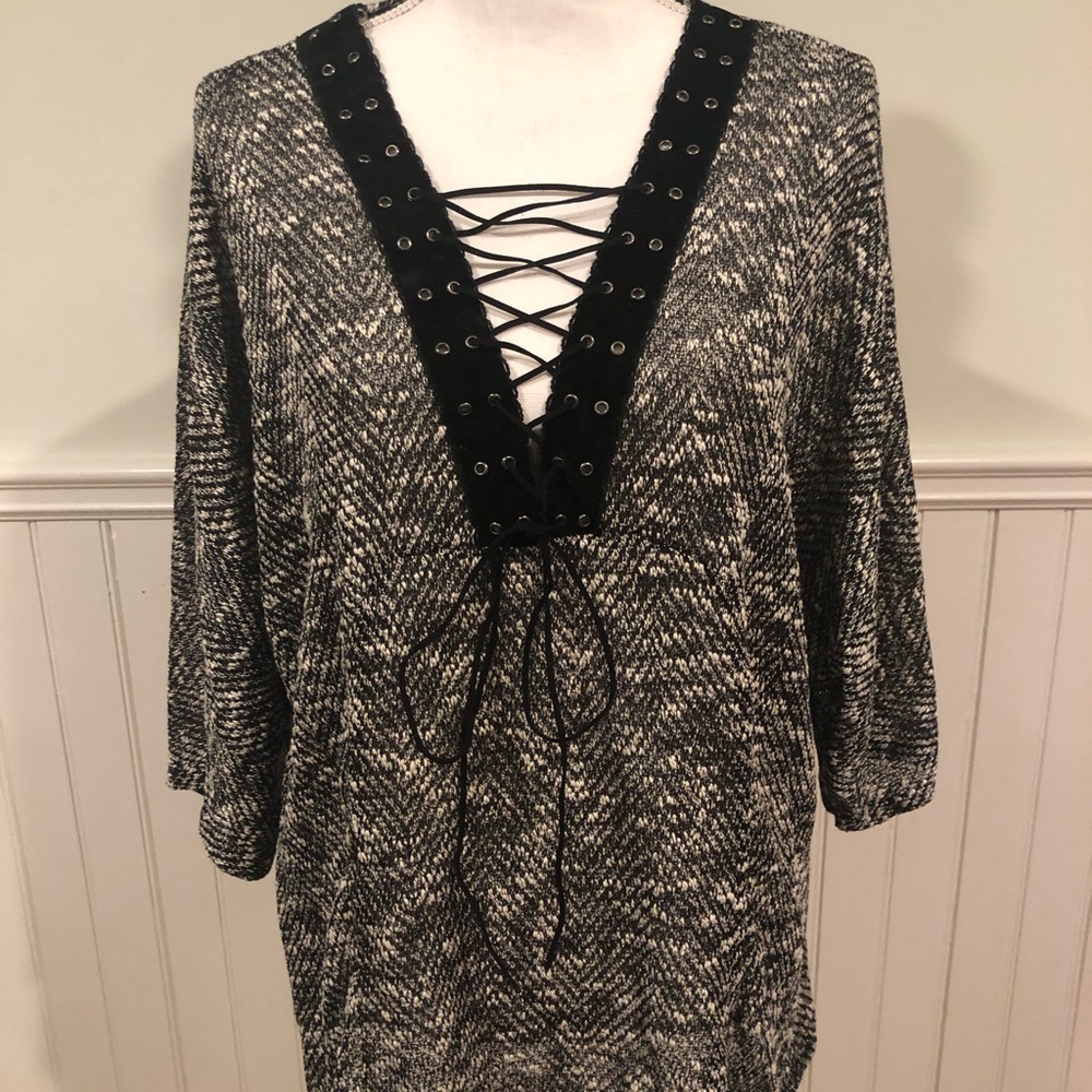 Lightweight sweater